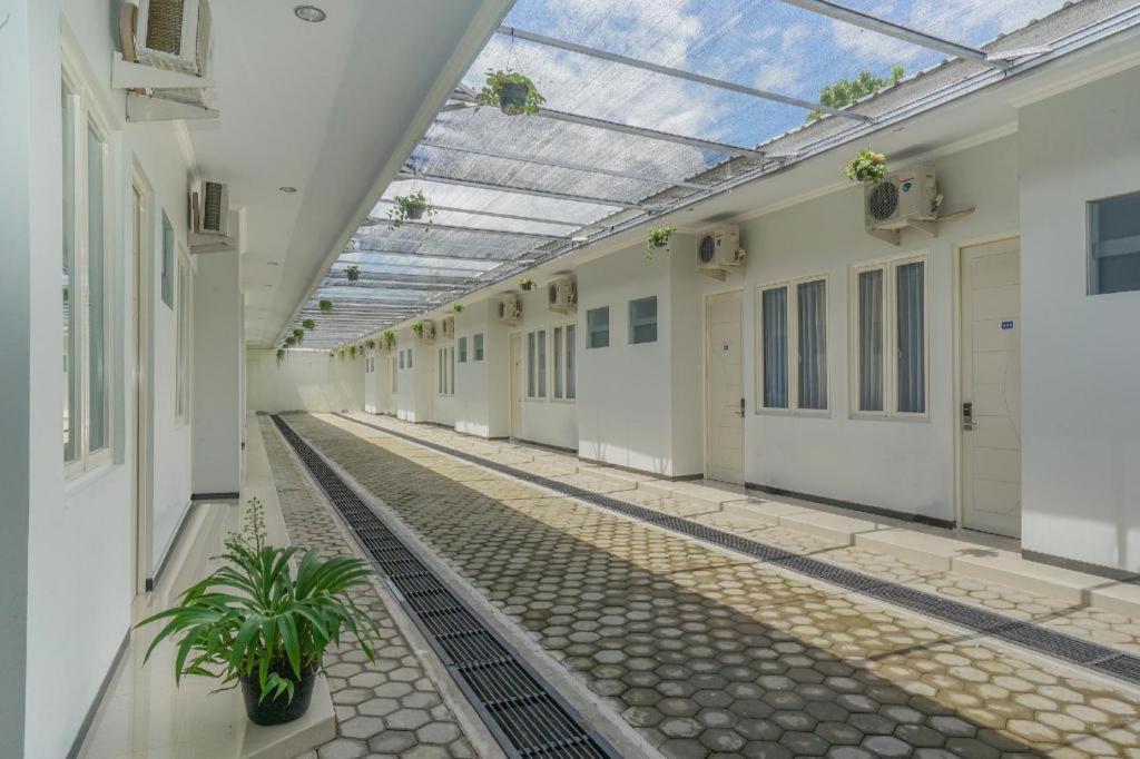 Oyo 477 Raka Residence Syariah Purwoharjo Banyuwangi Banyuwangi  Bagian luar foto